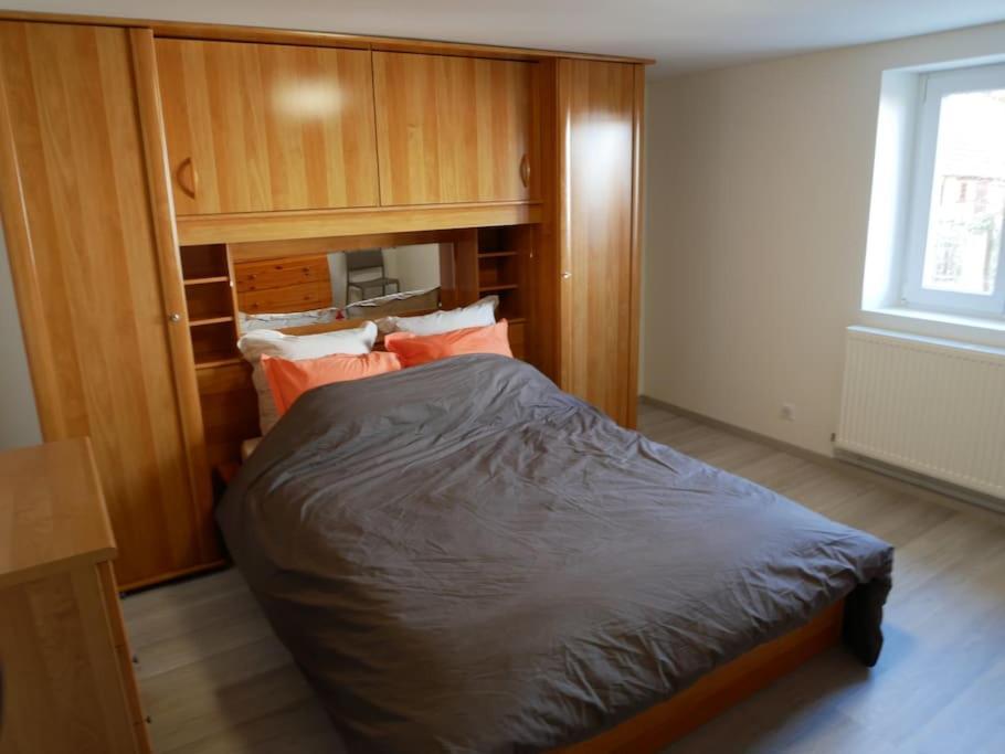 Appartement Entier Dans Cour Interieure Epfig Exterior foto